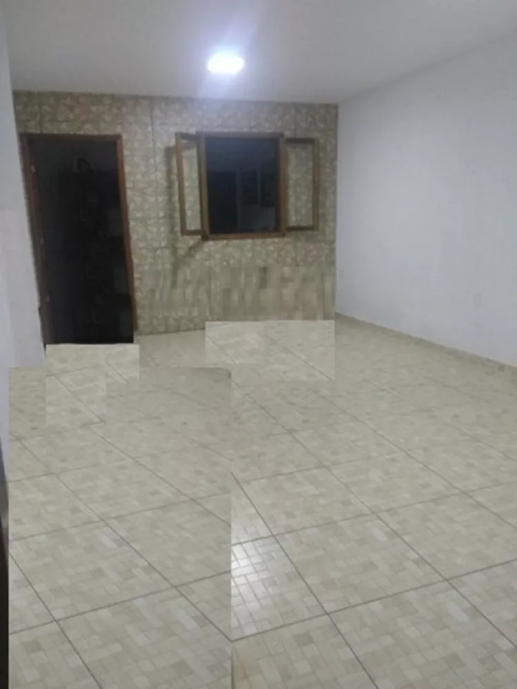 Casa à venda com 2 quartos, 120m² - Foto 1