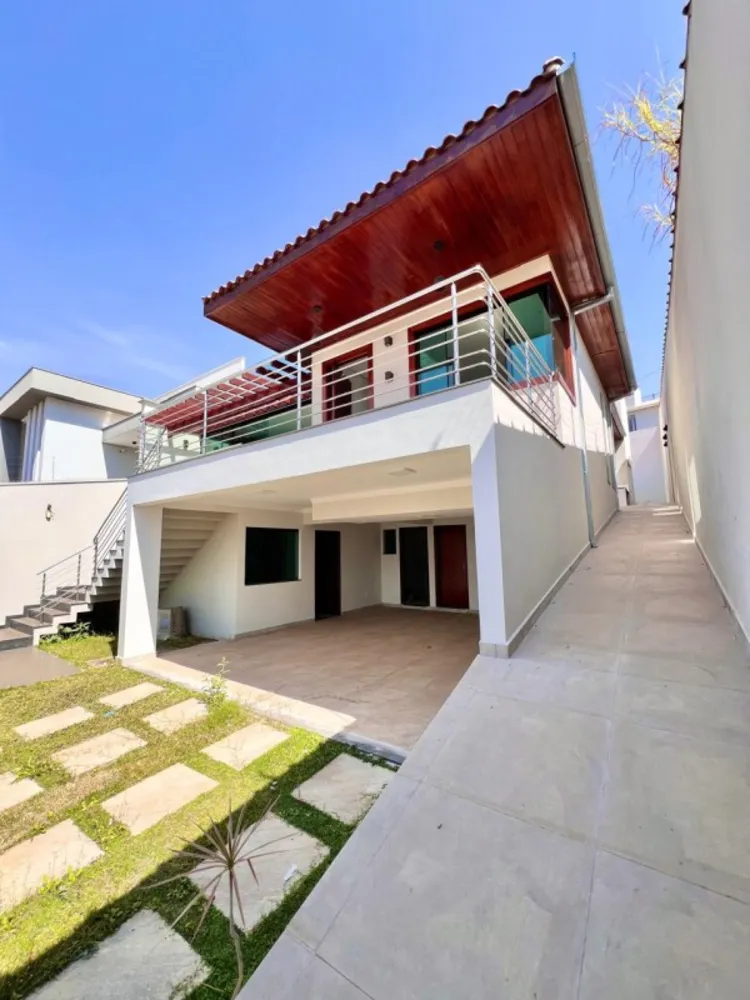 Casa, 4 quartos, 300 m² - Foto 1