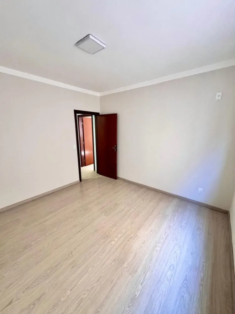 Casa, 4 quartos, 300 m² - Foto 8