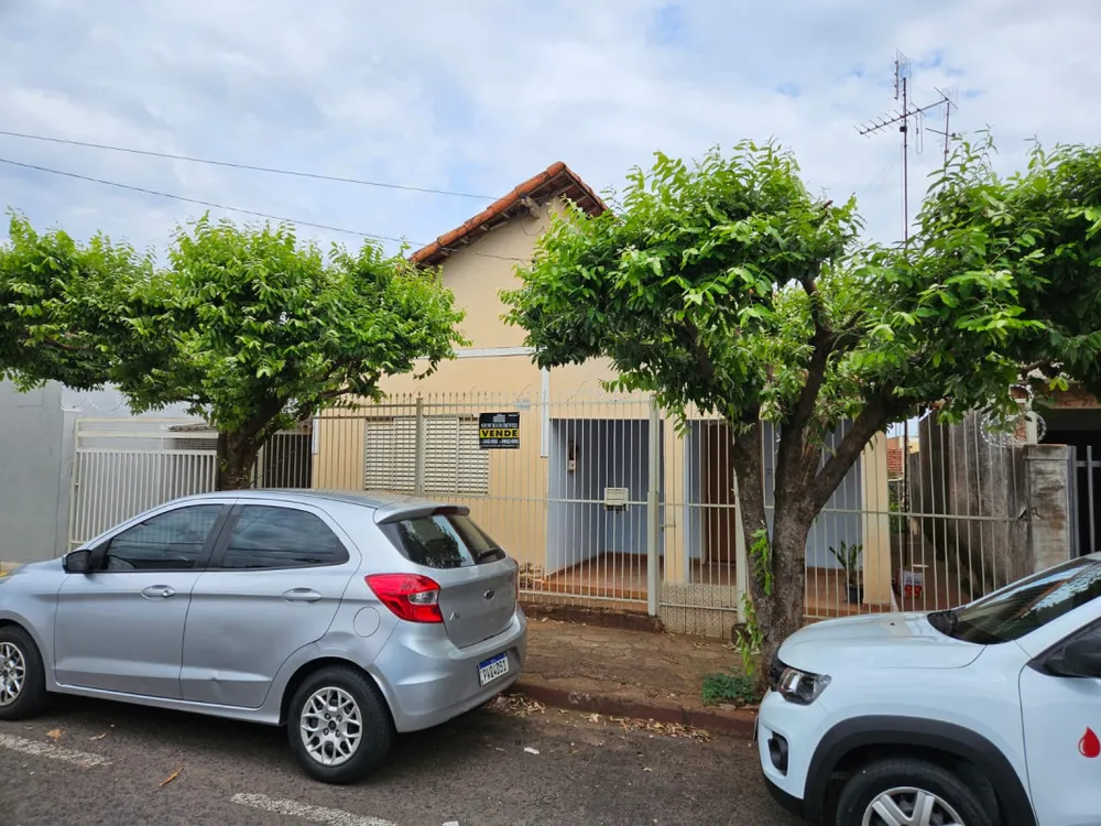 Casa, 2 quartos, 219 m² - Foto 1