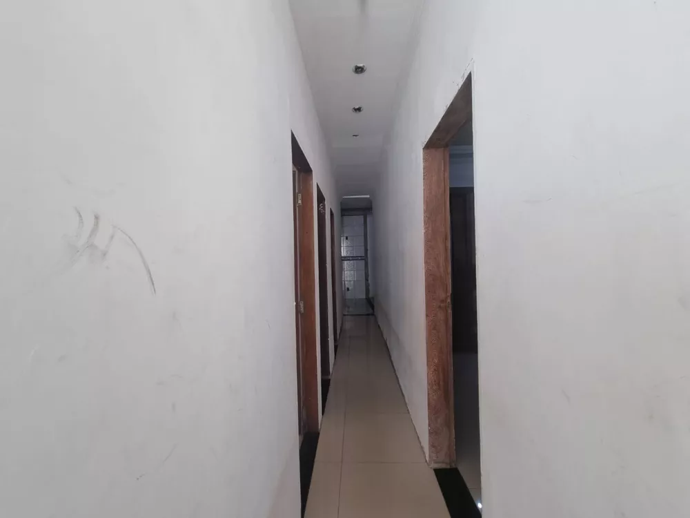 Casa à venda com 3 quartos, 220m² - Foto 18