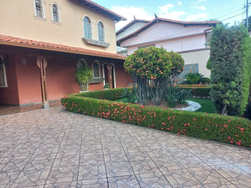 Casa, 4 quartos, 340 m² - Foto 1