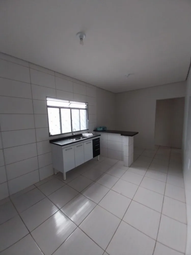 Casa, 2 quartos, 180 m² - Foto 2