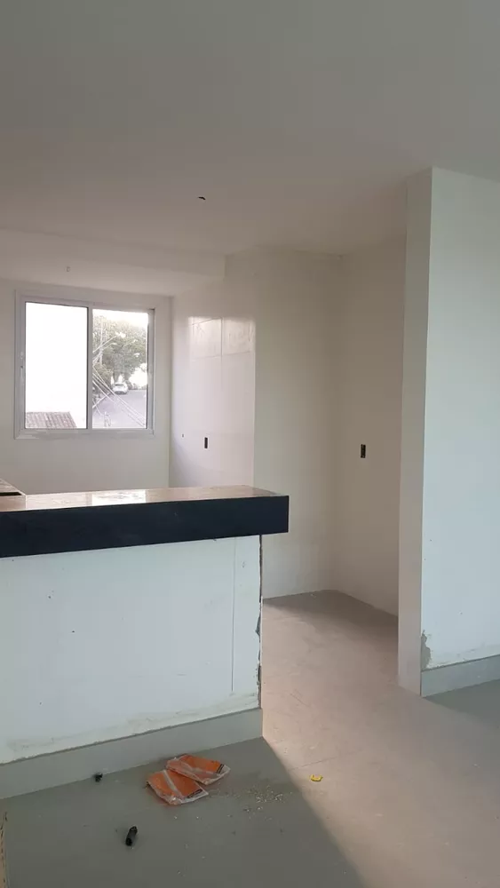 Apartamento à venda com 3 quartos, 150m² - Foto 2