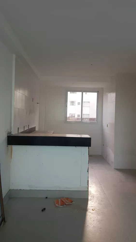 Apartamento à venda com 3 quartos, 150m² - Foto 3