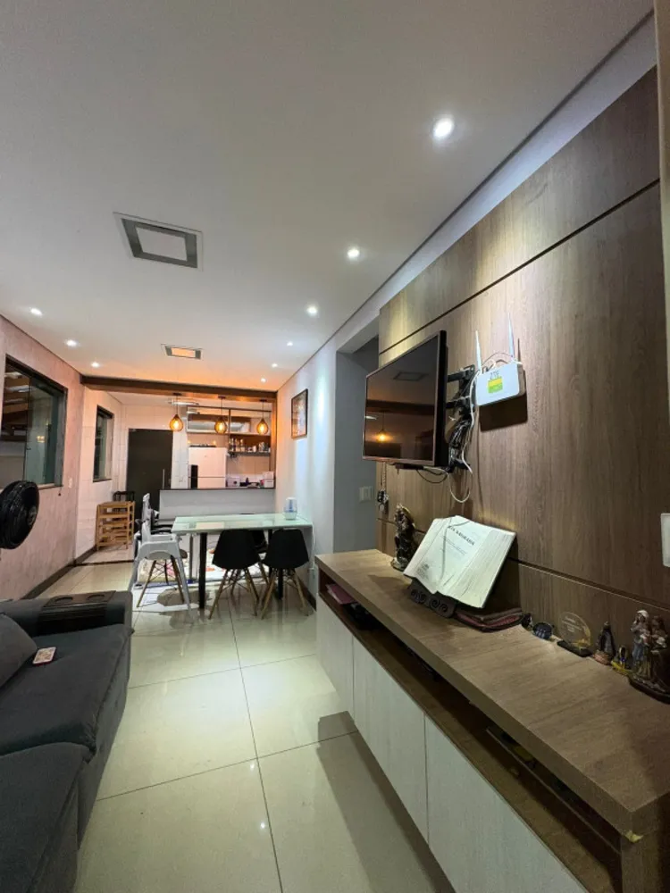 Casa, 3 quartos, 255 m² - Foto 2