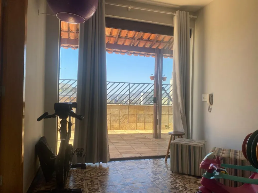 Cobertura, 3 quartos, 203 m² - Foto 1