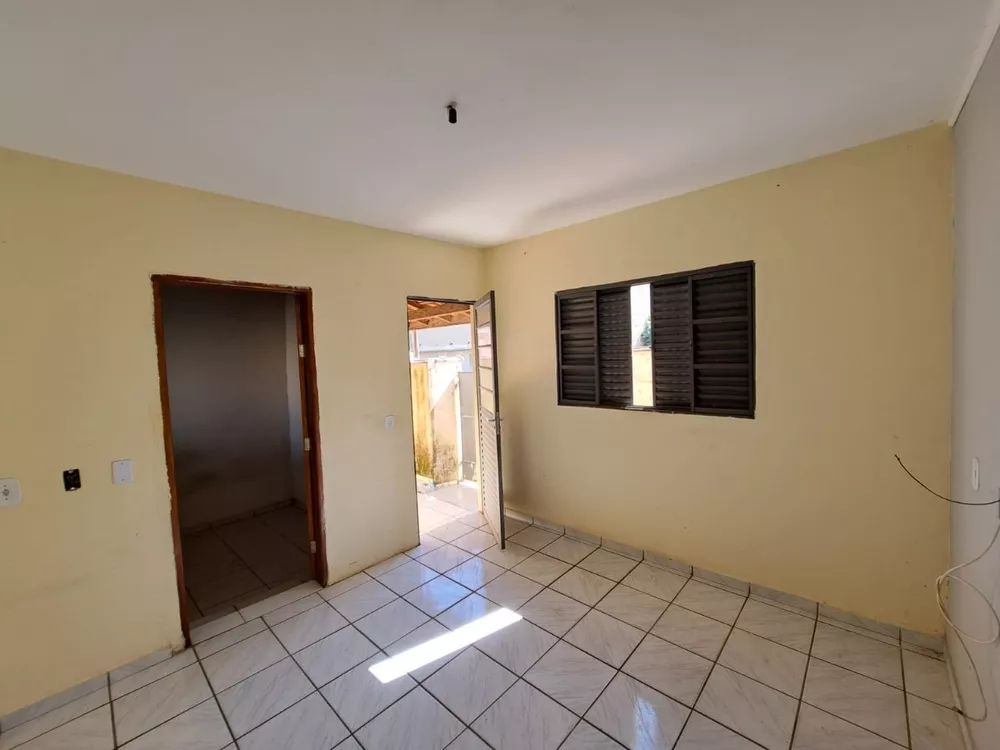 Casa à venda com 2 quartos, 47m² - Foto 2