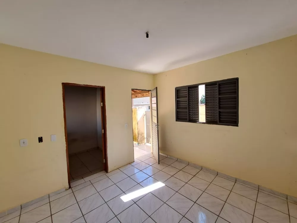 Casa à venda com 2 quartos, 47m² - Foto 3