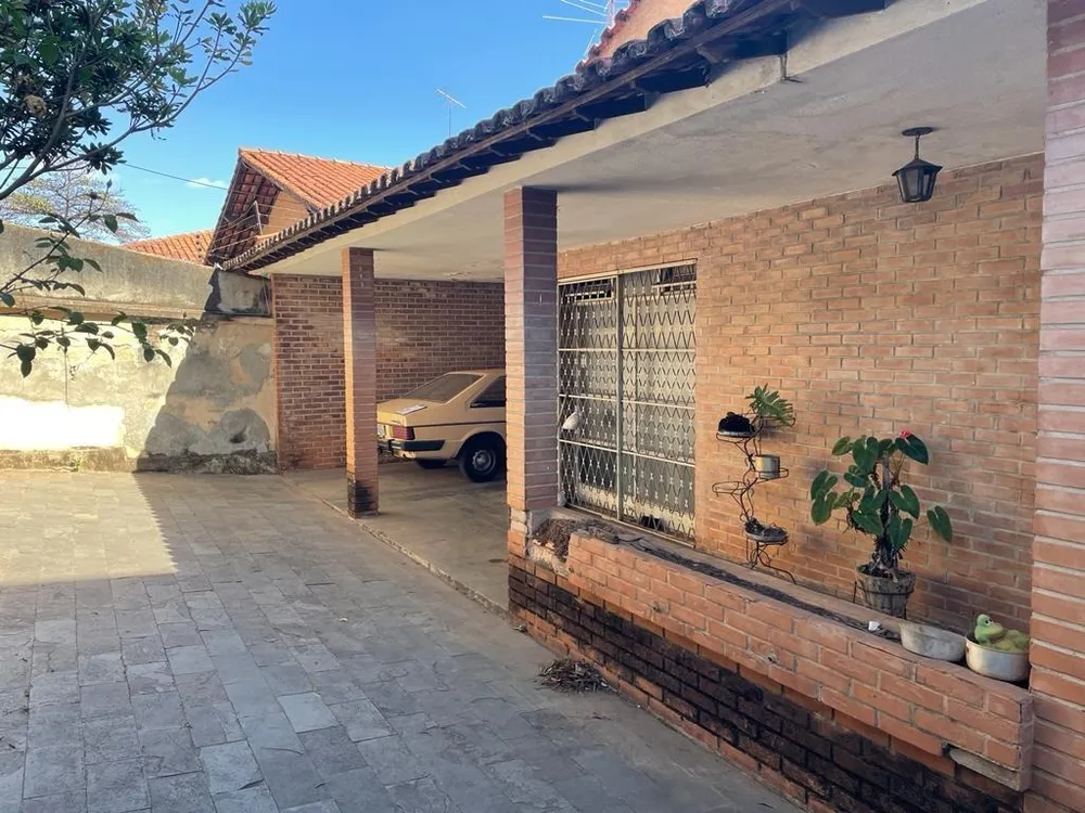 Casa, 3 quartos, 240 m² - Foto 1
