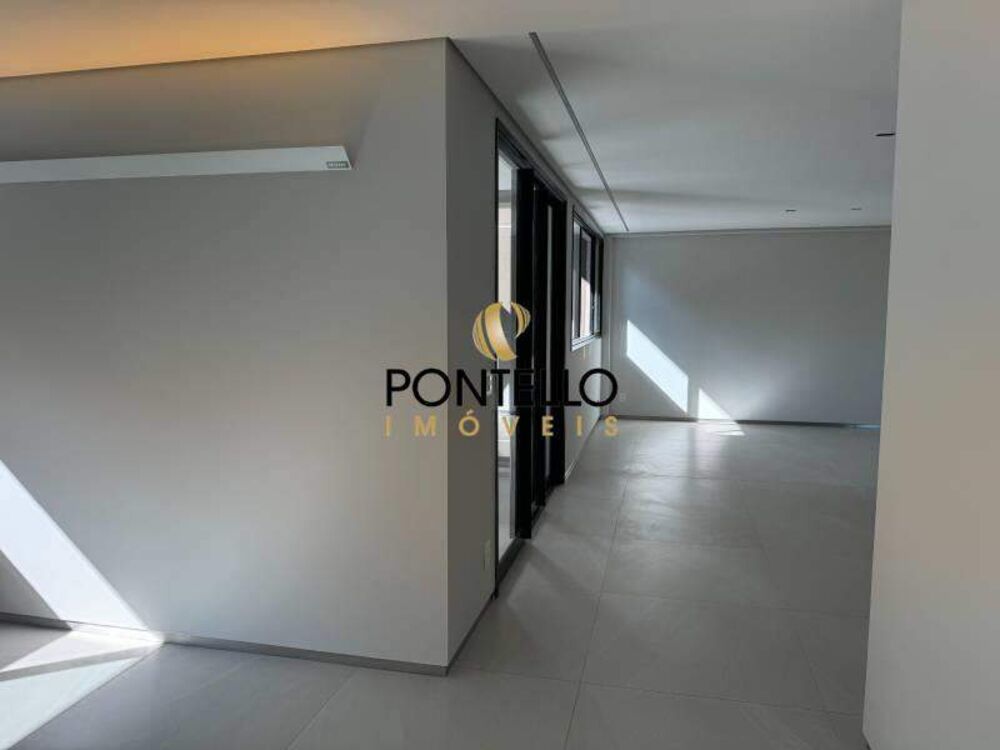 Apartamento à venda com 3 quartos, 138m² - Foto 1