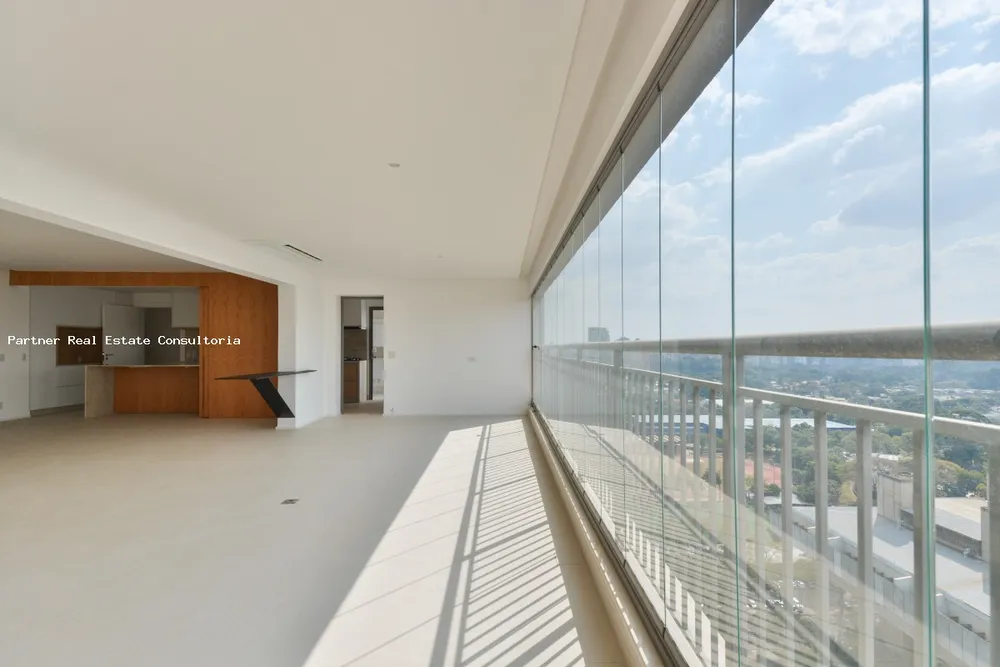 Apartamento, 3 quartos, 244 m² - Foto 1