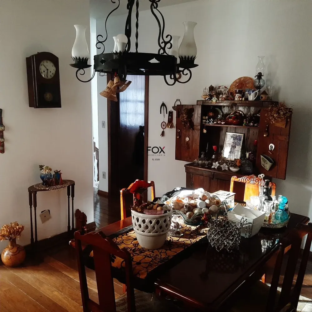 Casa, 6 quartos, 284 m² - Foto 1