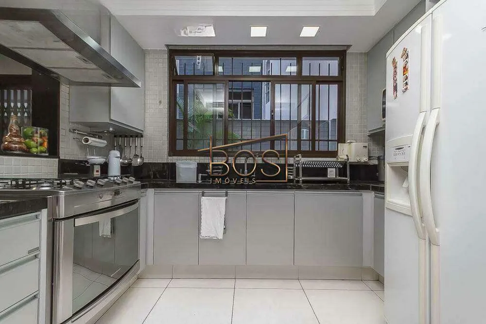 Apartamento, 4 quartos, 250 m² - Foto 1