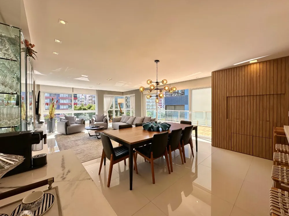 Apartamento, 4 quartos, 332 m² - Foto 1