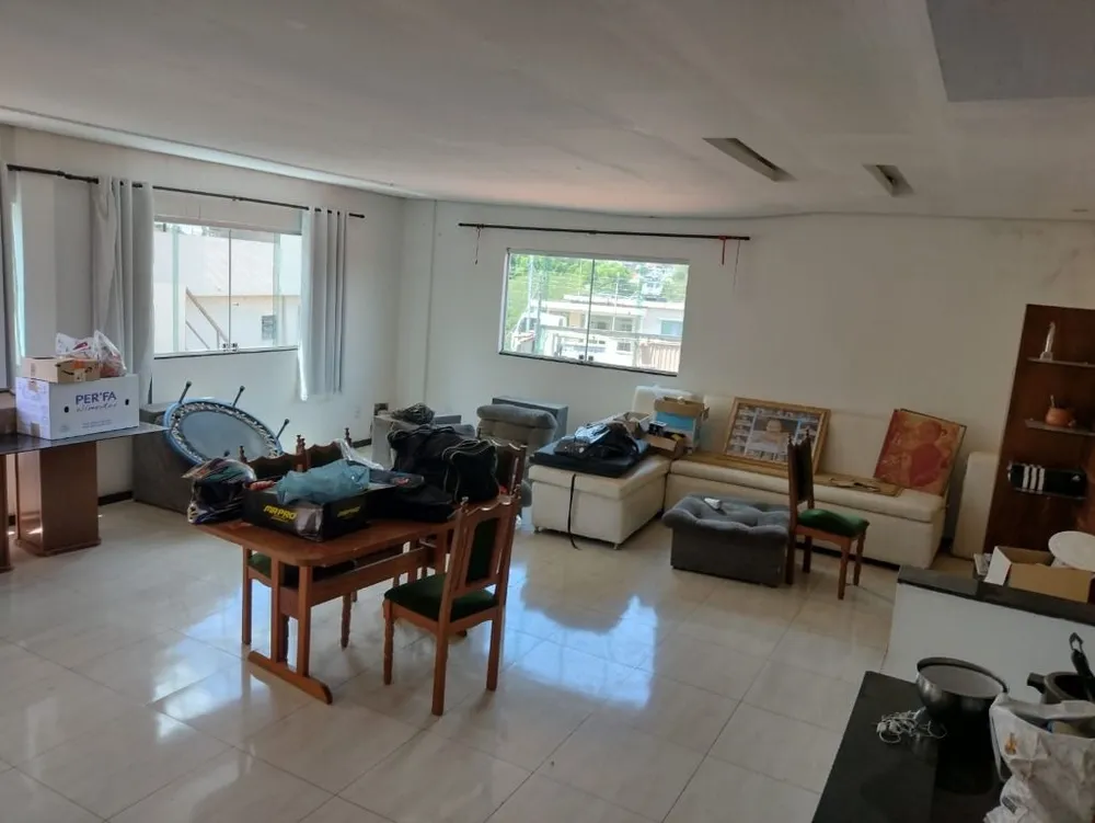 Casa, 6 quartos, 390 m² - Foto 1