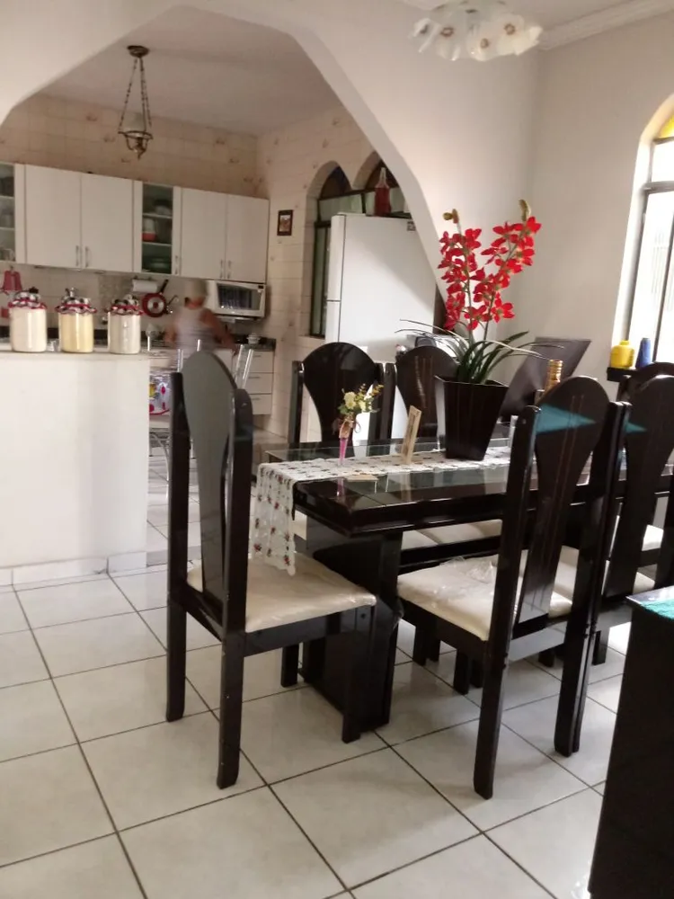 Casa, 3 quartos, 260 m² - Foto 2