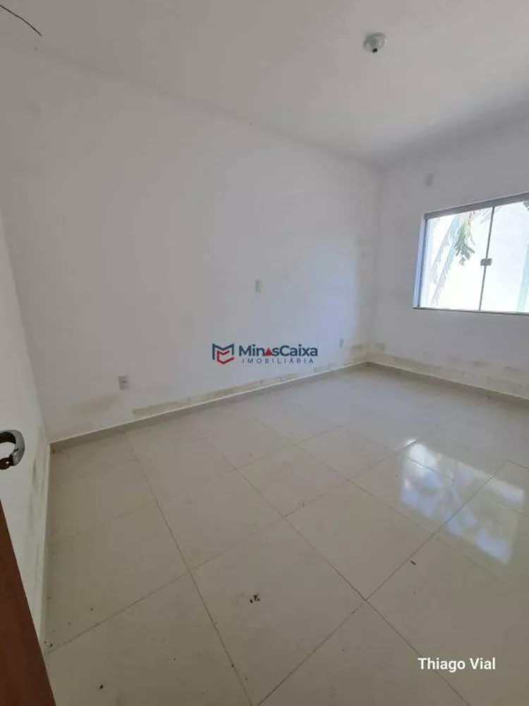 Apartamento à venda com 2 quartos, 61m² - Foto 2