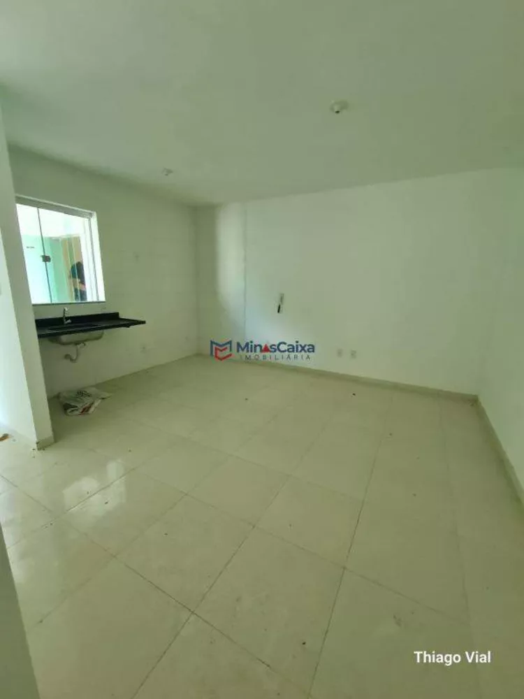 Apartamento à venda com 2 quartos, 61m² - Foto 4