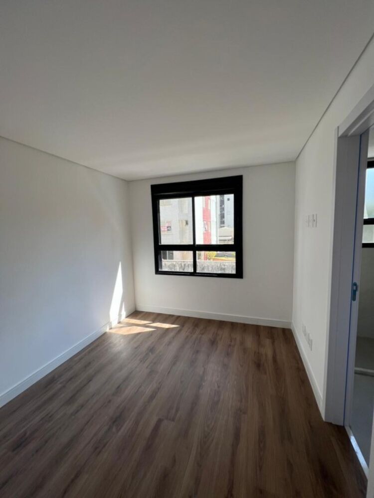 Apartamento à venda com 3 quartos, 170m² - Foto 5
