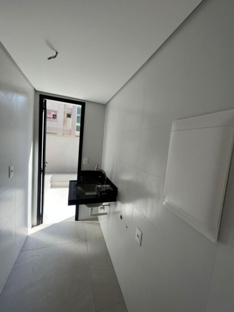 Apartamento à venda com 3 quartos, 170m² - Foto 6