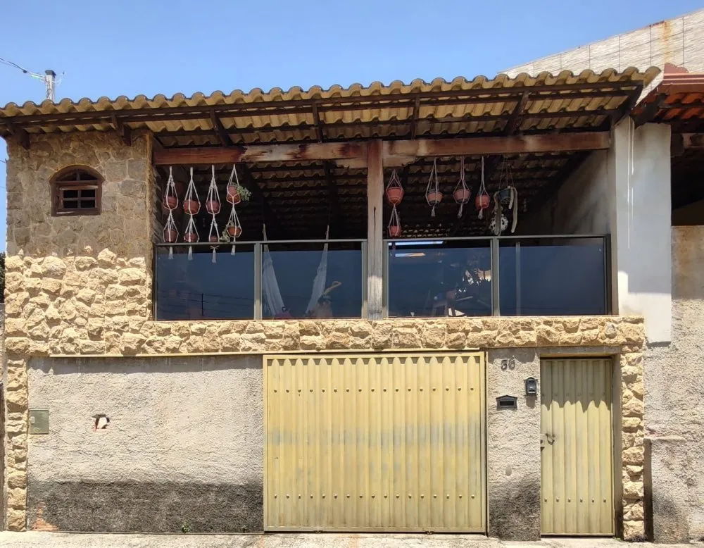 Casa, 3 quartos, 222 m² - Foto 1