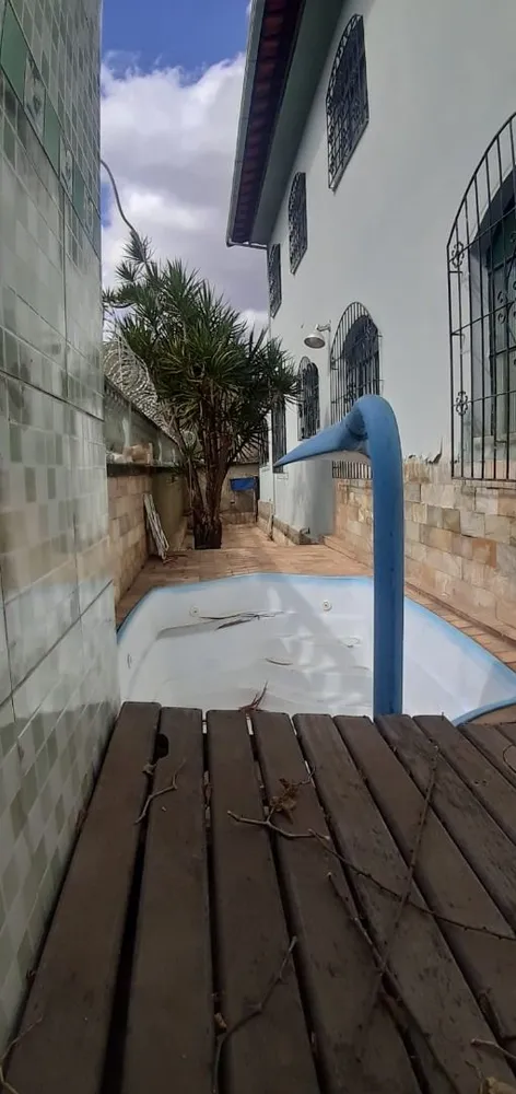 Casa, 8 quartos, 252 m² - Foto 18