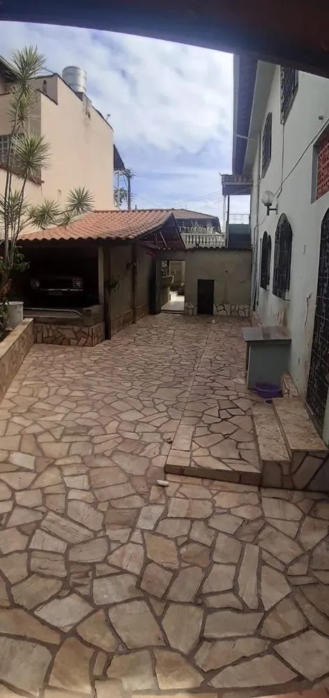 Casa, 8 quartos, 252 m² - Foto 4
