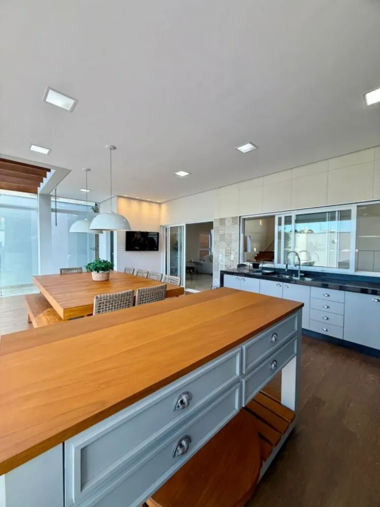 Casa, 3 quartos, 300 m² - Foto 3