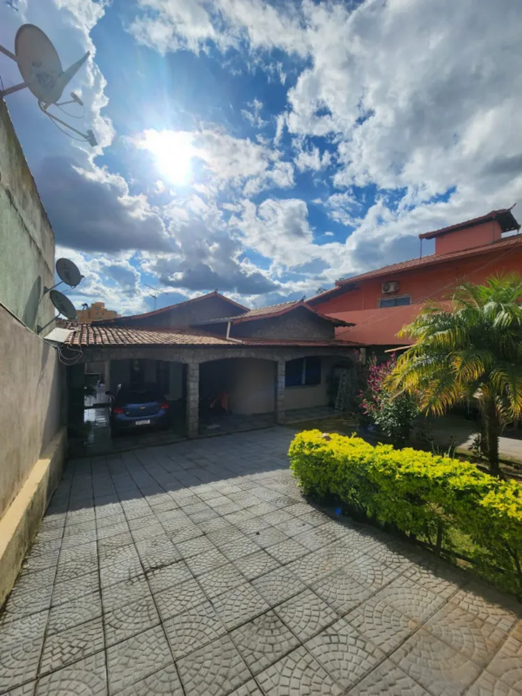 Casa, 4 quartos, 248 m² - Foto 2