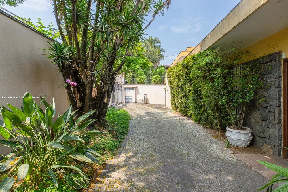 Casa, 4 quartos, 739 m² - Foto 1