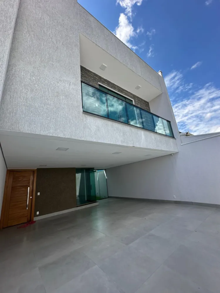 Casa, 3 quartos, 208 m² - Foto 2