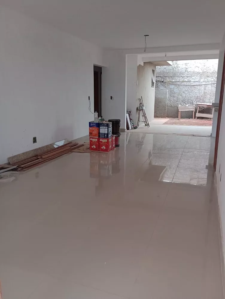 Casa de Condomínio à venda com 3 quartos, 180m² - Foto 2