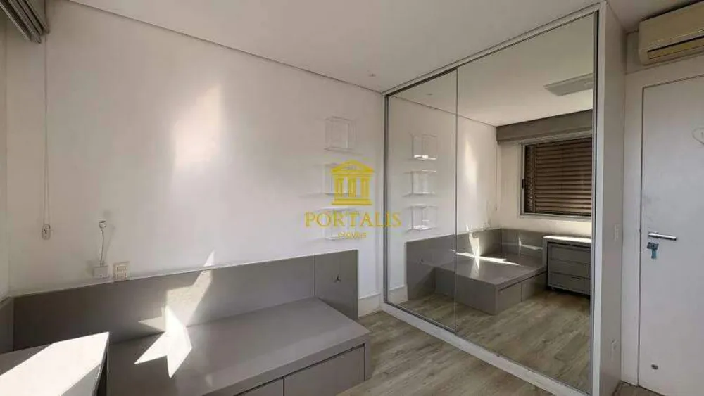 Cobertura, 3 quartos, 251 m² - Foto 9