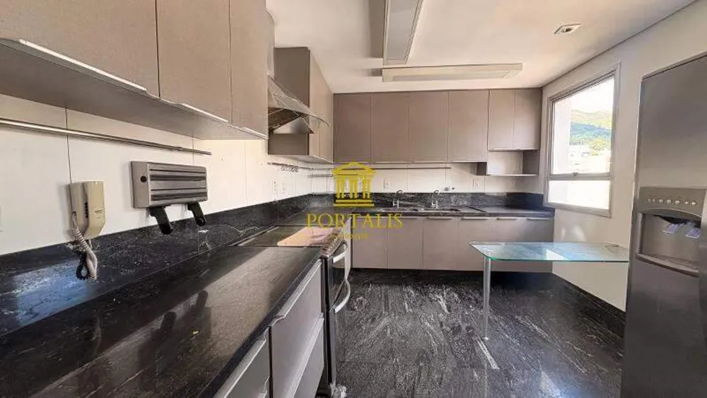 Cobertura, 3 quartos, 251 m² - Foto 5