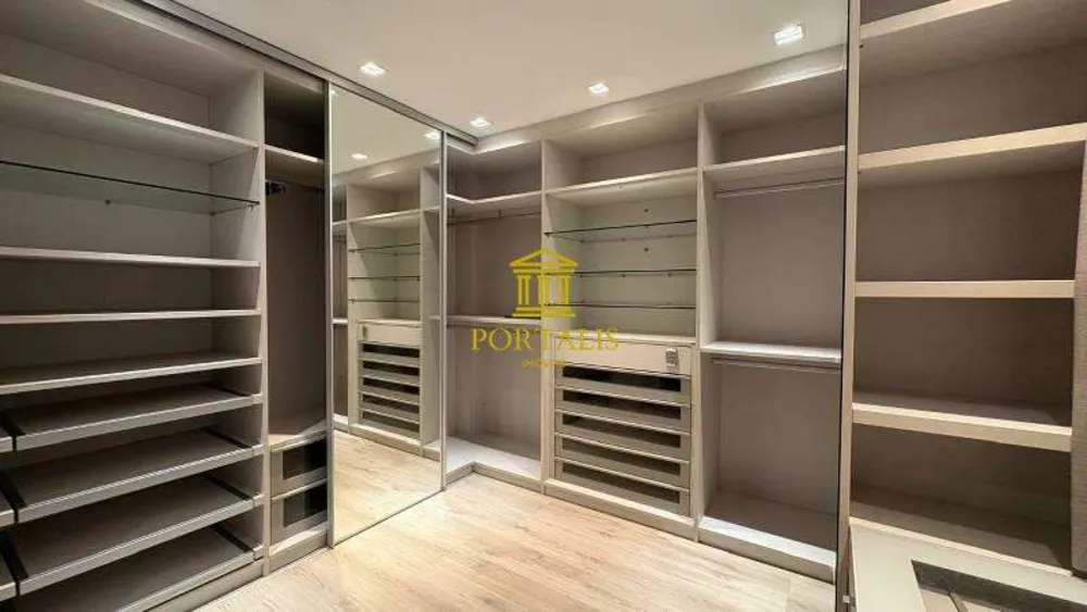 Cobertura, 3 quartos, 251 m² - Foto 4