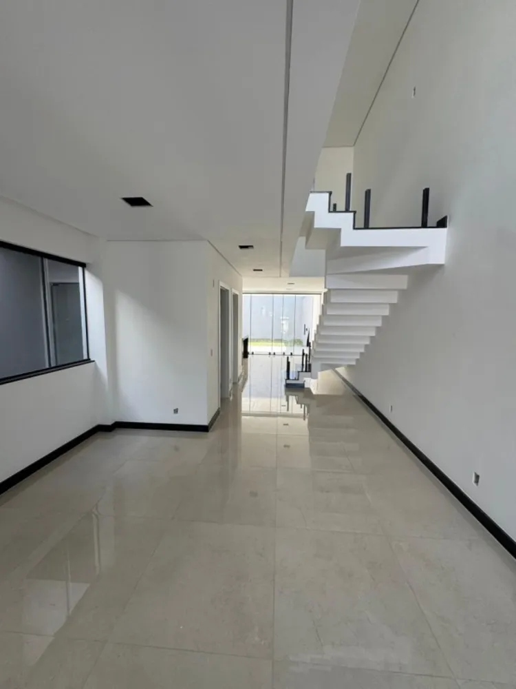 Casa, 3 quartos, 240 m² - Foto 2