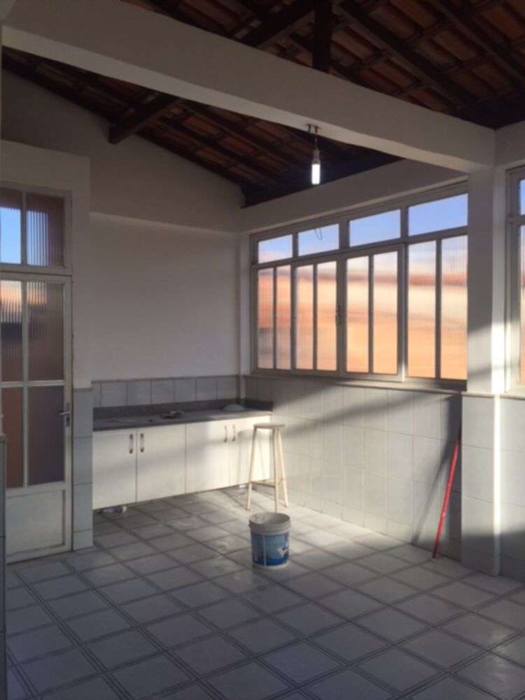 Casa à venda com 4 quartos, 247m² - Foto 11