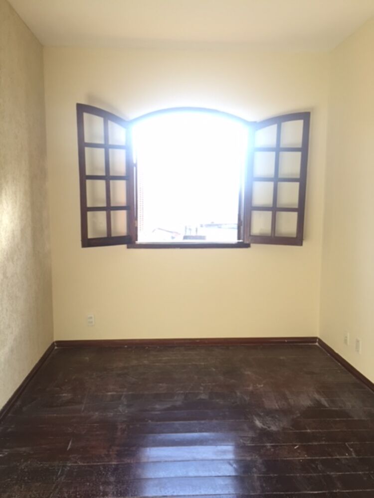 Casa à venda com 4 quartos, 247m² - Foto 4