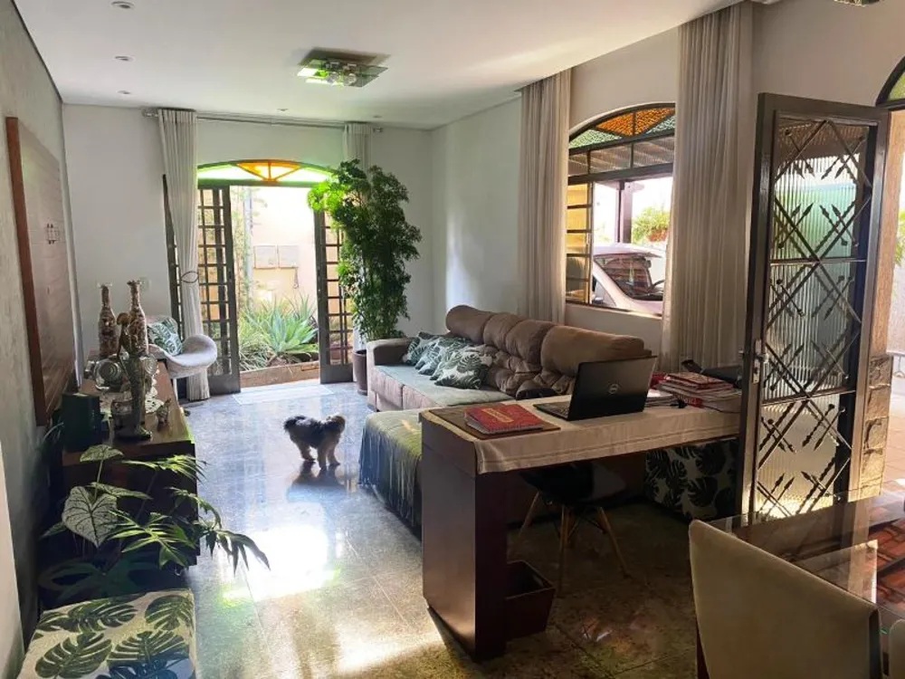 Casa, 3 quartos, 300 m² - Foto 2