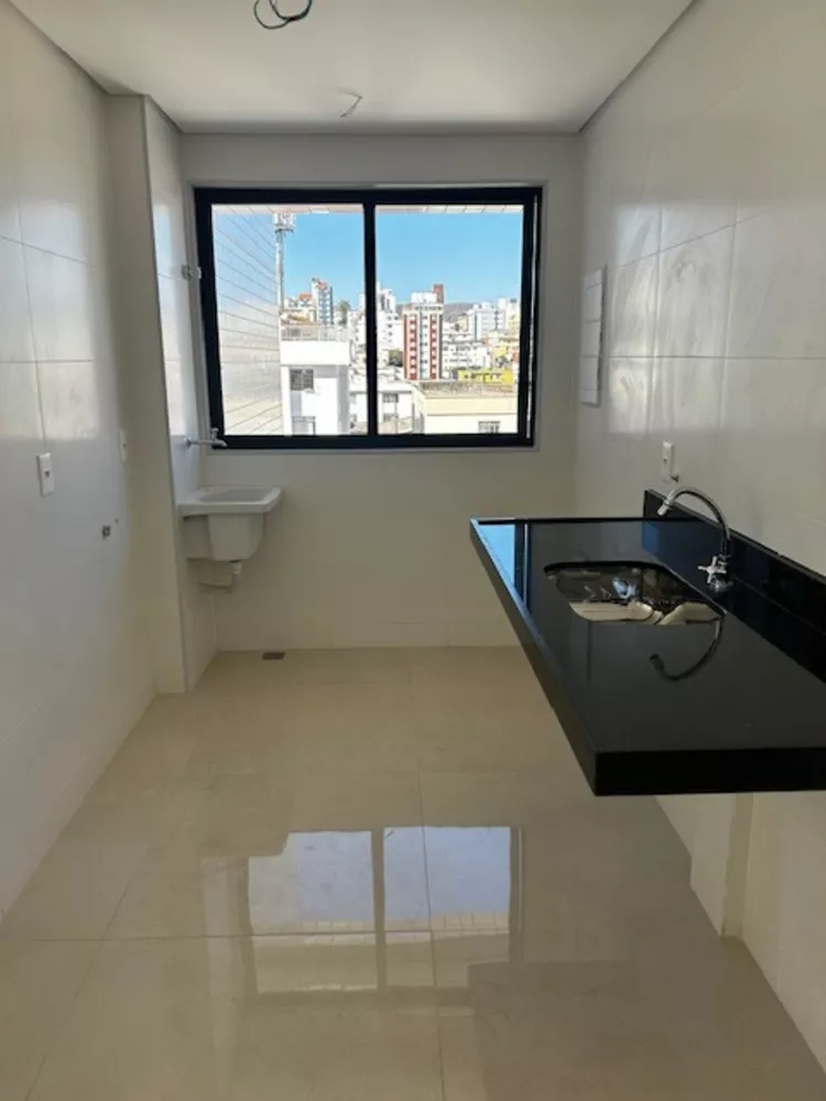 Apartamento à venda com 2 quartos, 61m² - Foto 4