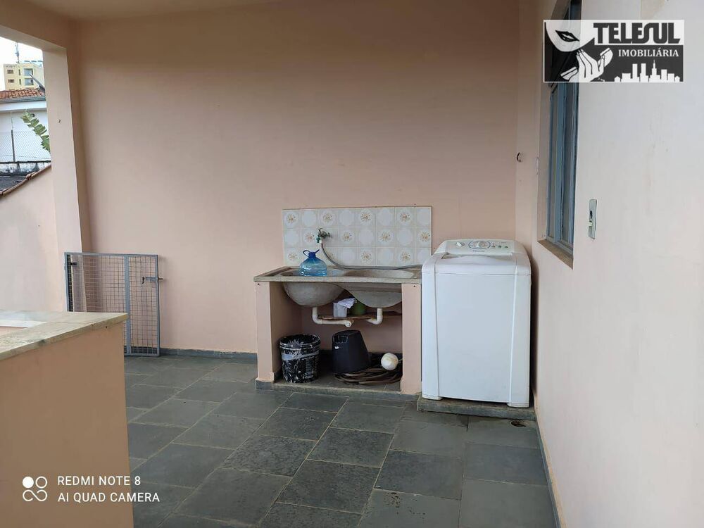 Casa à venda com 3 quartos, 540m² - Foto 3