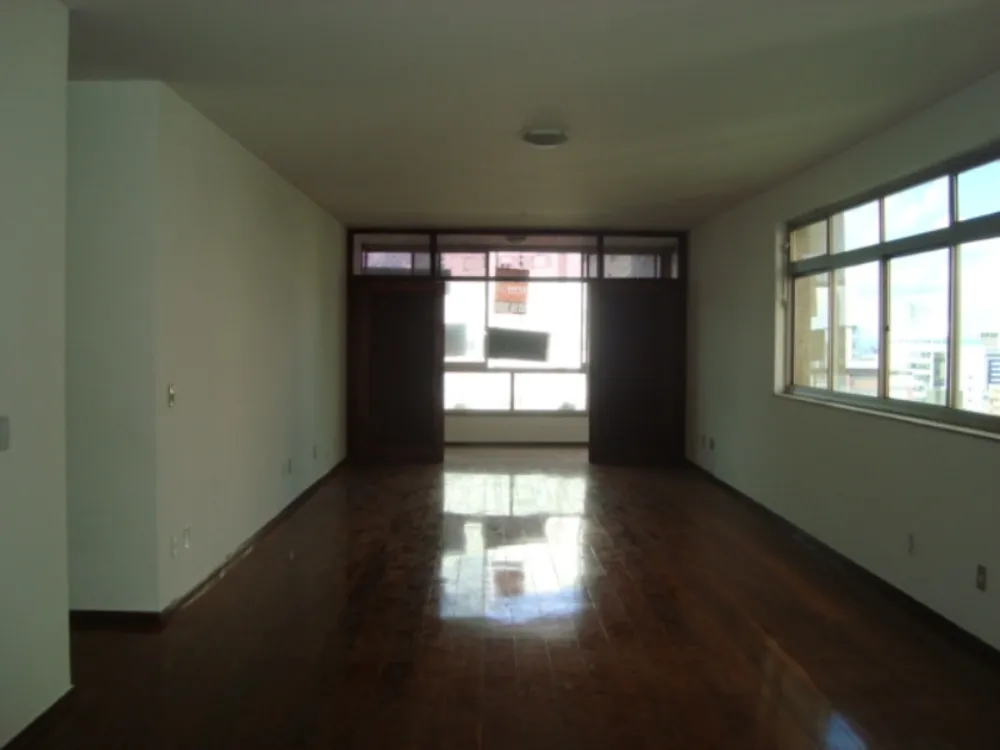Apartamento, 3 quartos, 220 m² - Foto 2