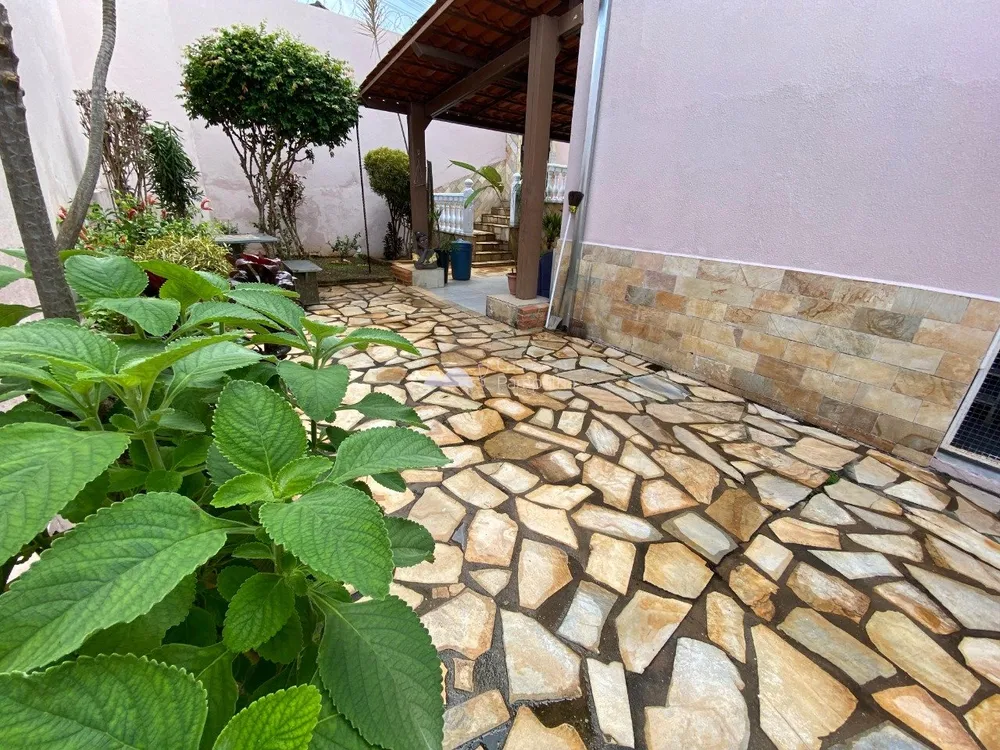 Casa, 4 quartos, 375 m² - Foto 1