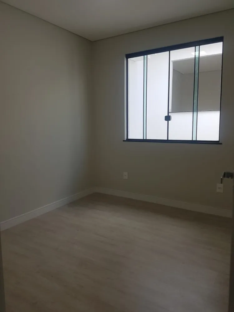Casa, 4 quartos, 211 m² - Foto 2