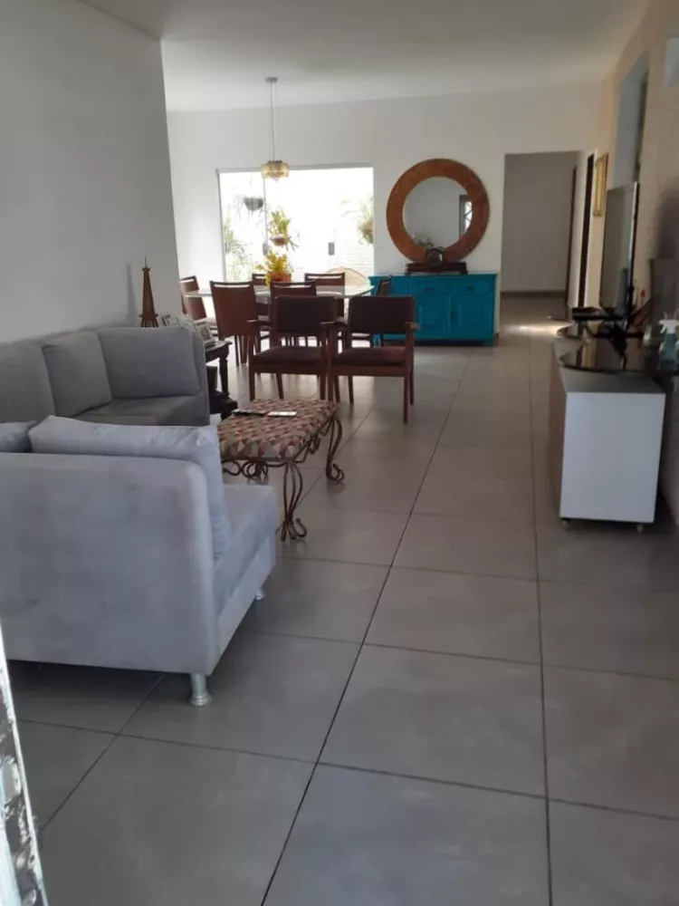 Casa à venda com 4 quartos, 360m² - Foto 2