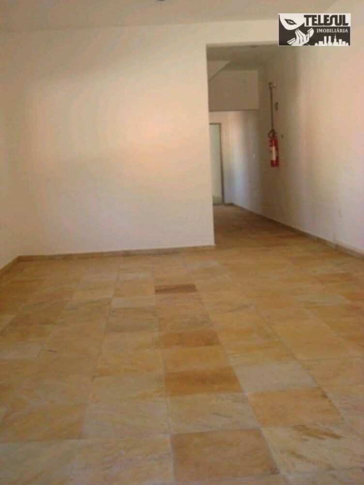 Depósito-Galpão-Armazém para alugar, 1600m² - Foto 4