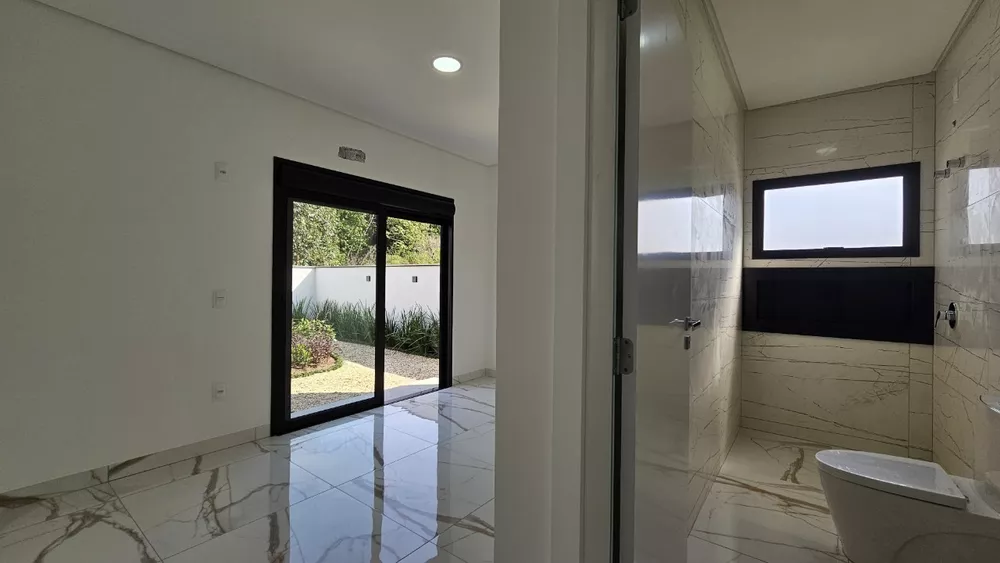 Casa à venda com 3 quartos, 84m² - Foto 4