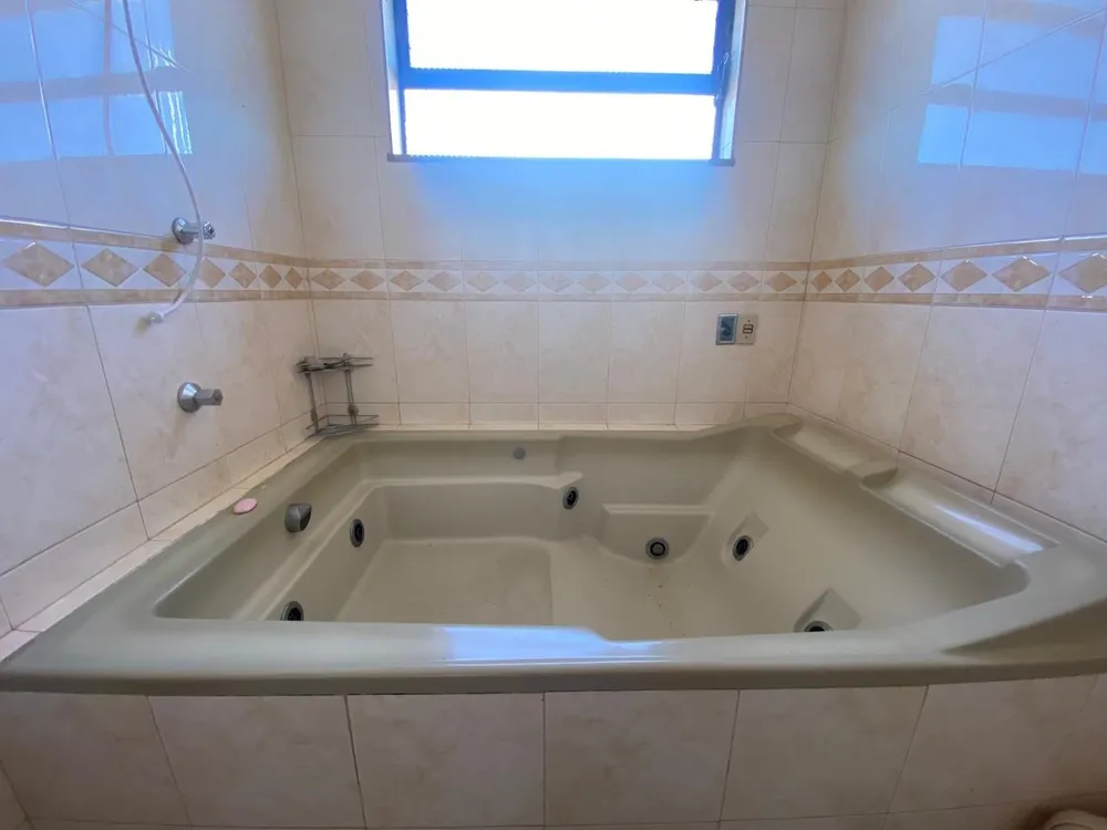 Casa, 4 quartos, 311 m² - Foto 2