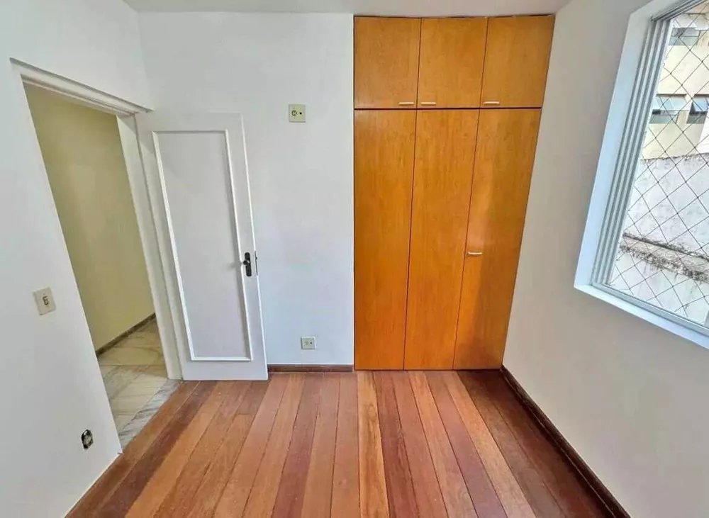 Apartamento à venda com 3 quartos, 98m² - Foto 7